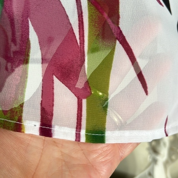 WORTHINGTON White/Burgundy/Green Jungle Pattern Sleeveless Top, Large Petite,GUC - Picture 8 of 9